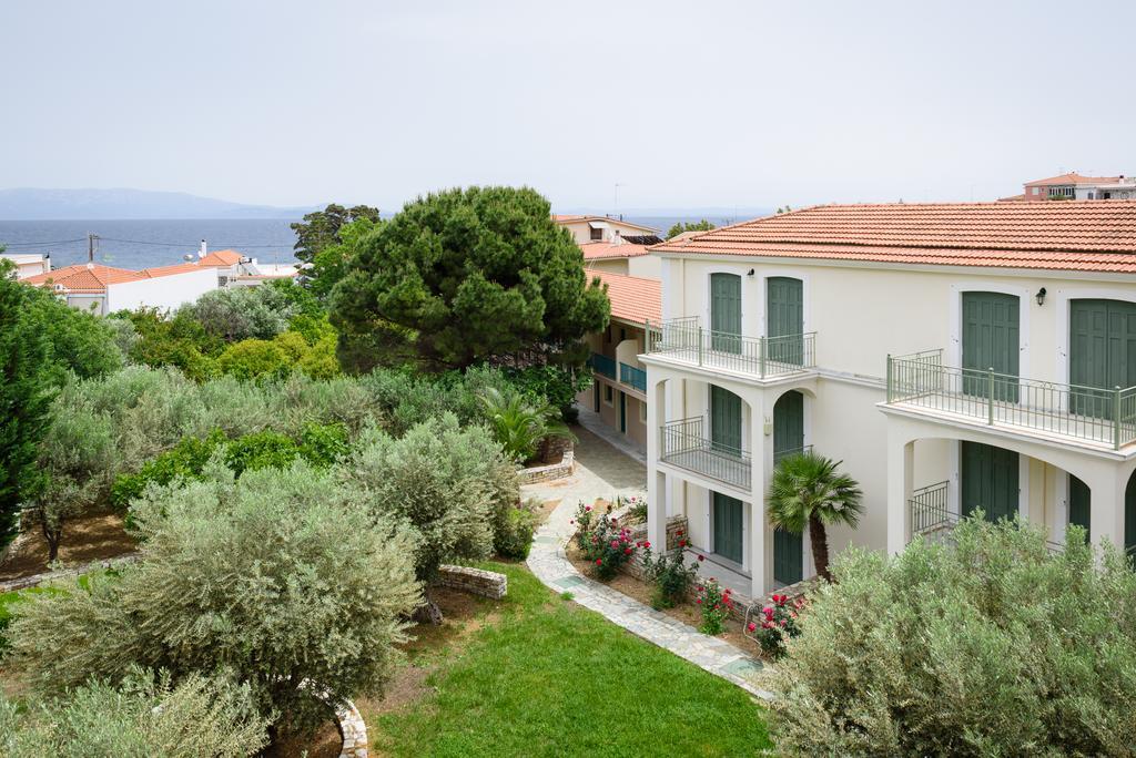 Kyveli Hotel Apartments Vrontados Bagian luar foto
