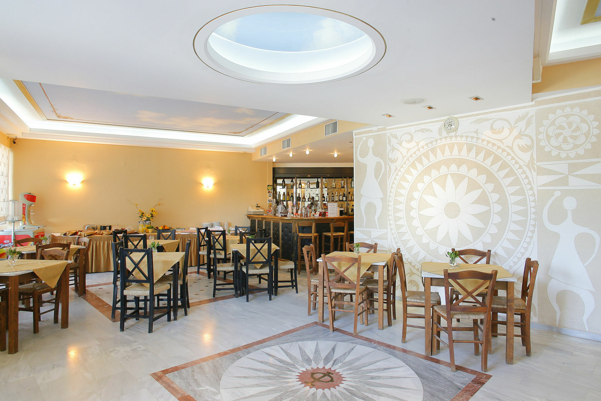 Kyveli Hotel Apartments Vrontados Bagian luar foto
